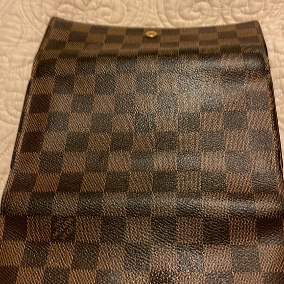 1361 Louis Vuitton Brown Damier Long Wallet - Picture 7 of 16